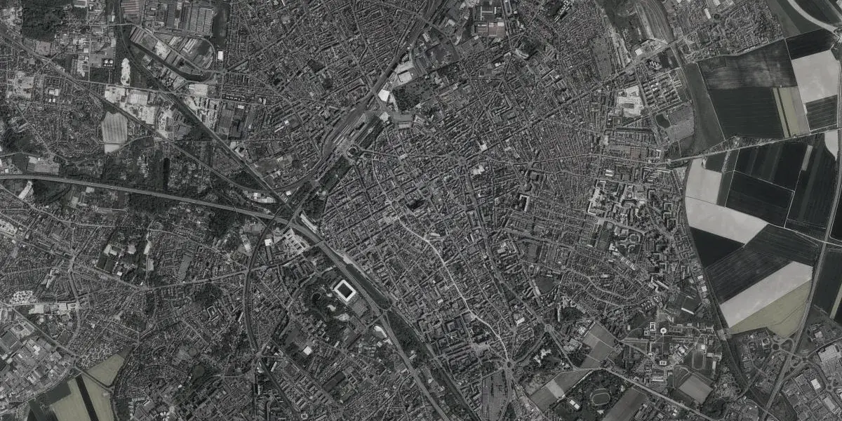 Vue aérienne de Reims : la cathédrale Notre-Dame et le centre-ville