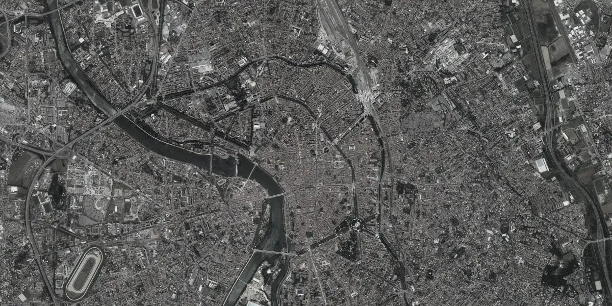 Vue aérienne de Toulouse : Capitole, Garonne et centre-ville