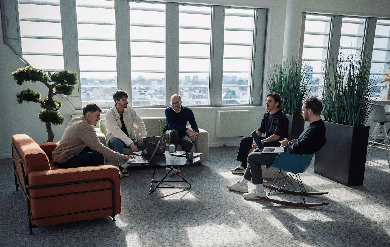 content.featured_image_alt_text