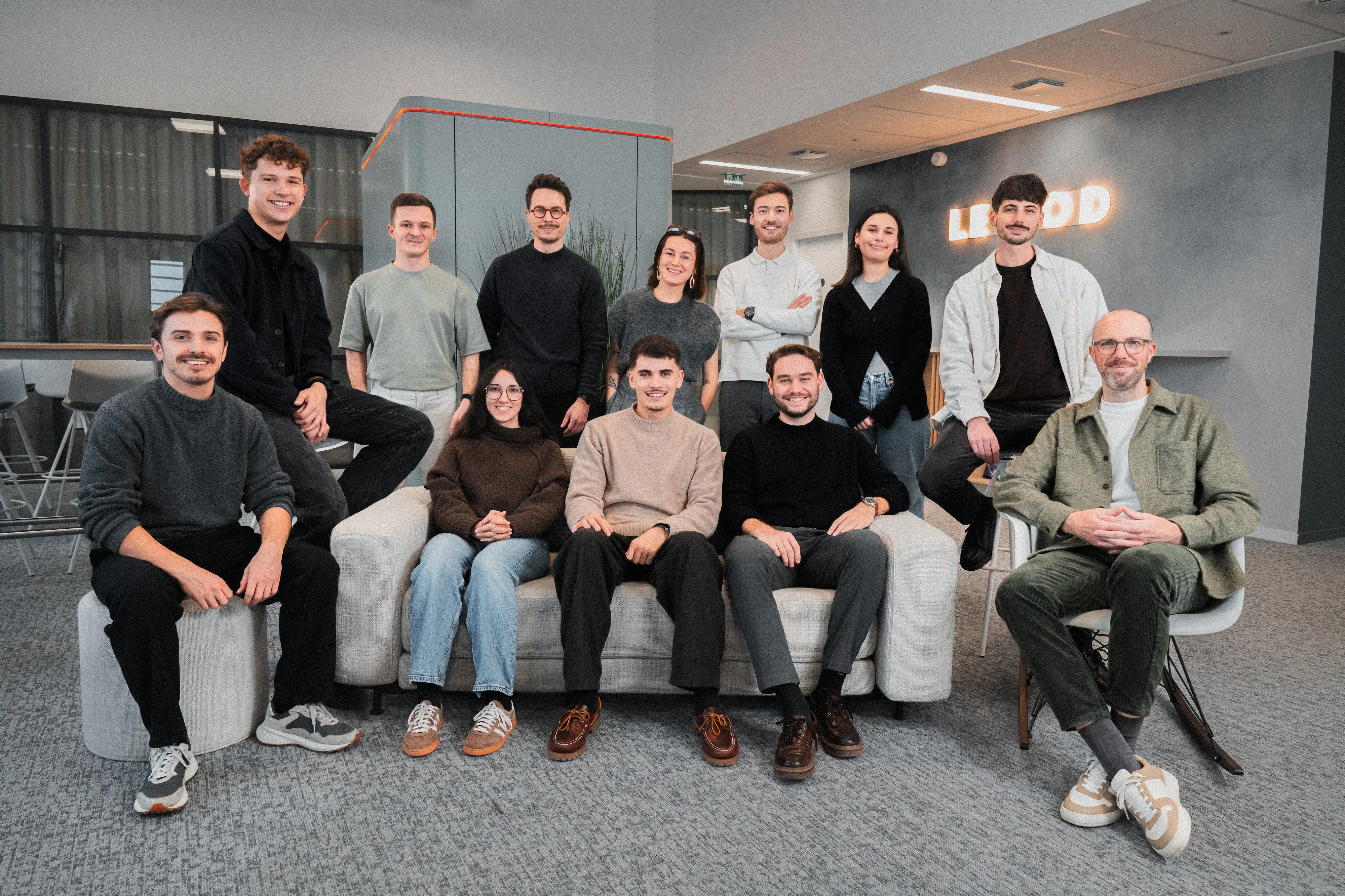 content.featured_image_alt_text